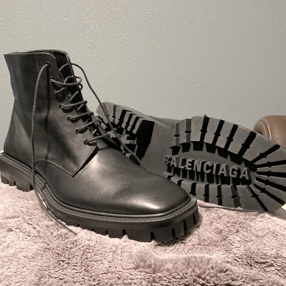 BALENCIAGA 少 aw19 outdoor rim boots